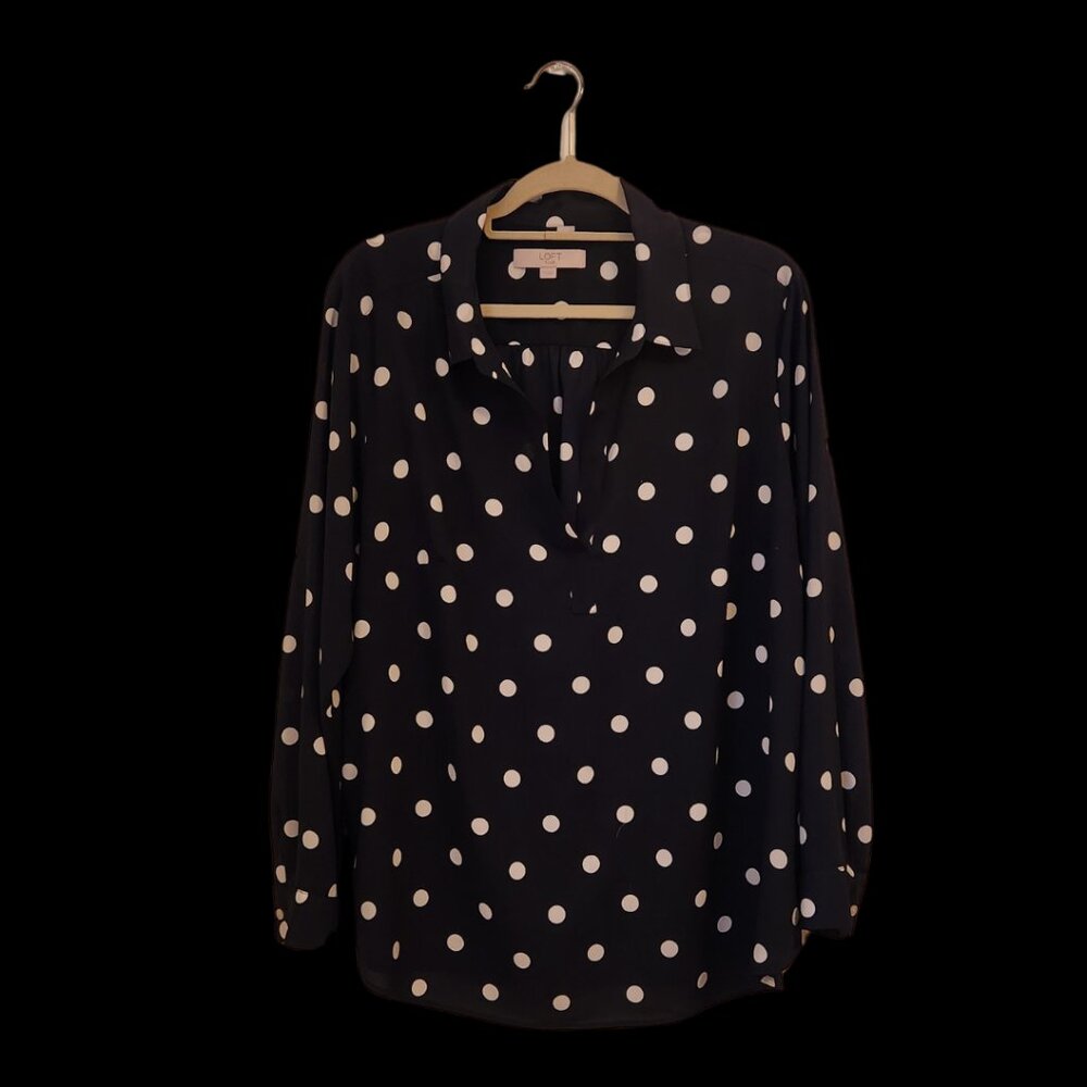 LOFT Plus Navy Polka Dot Blouse - Size 20 (small snag see photos)